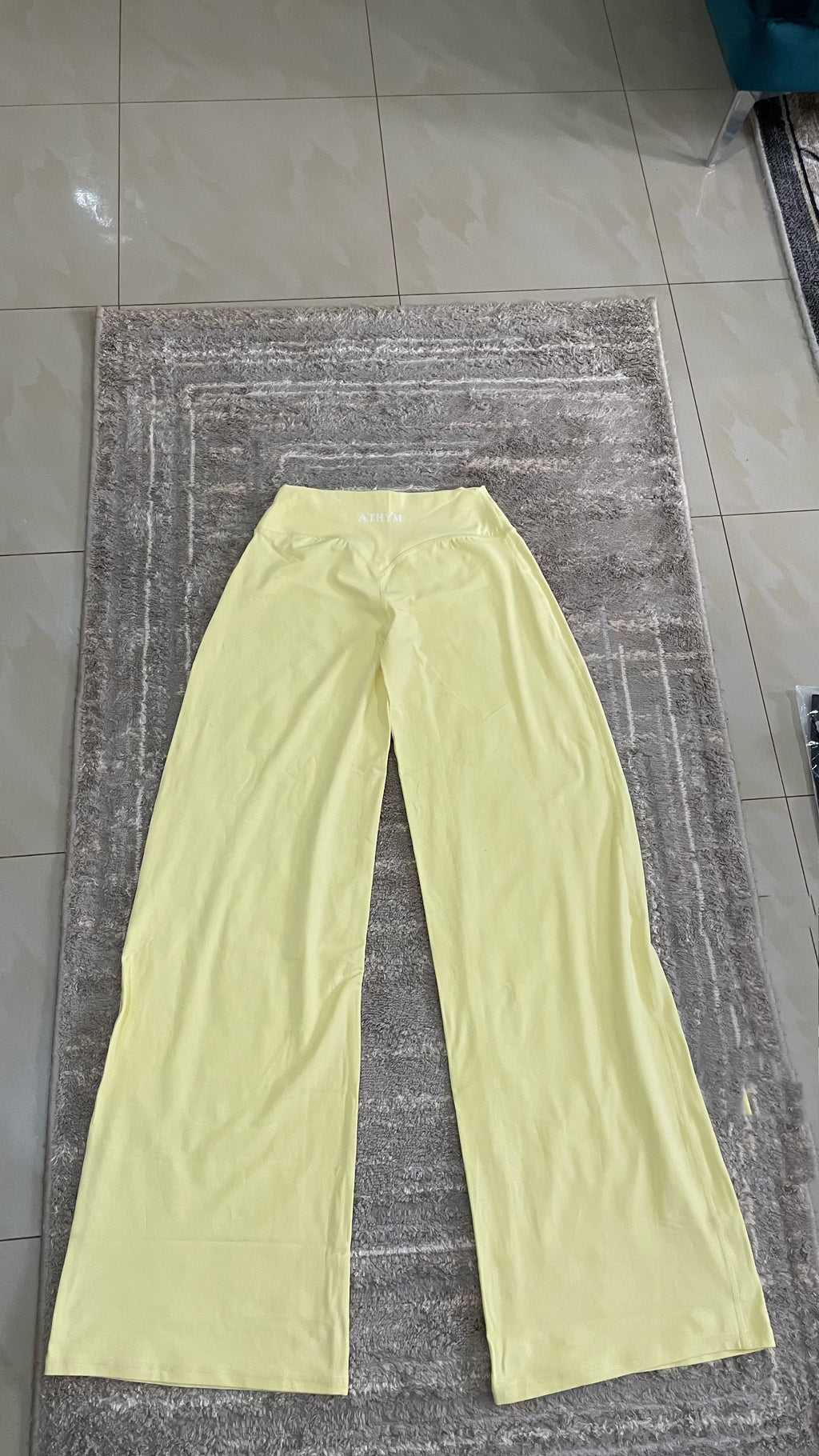 ATHYM Active yellow